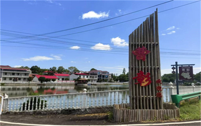 果香花韵里的振兴之路